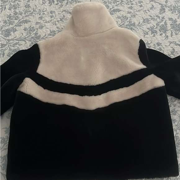 Guess fur coat - Picture 1 of 7